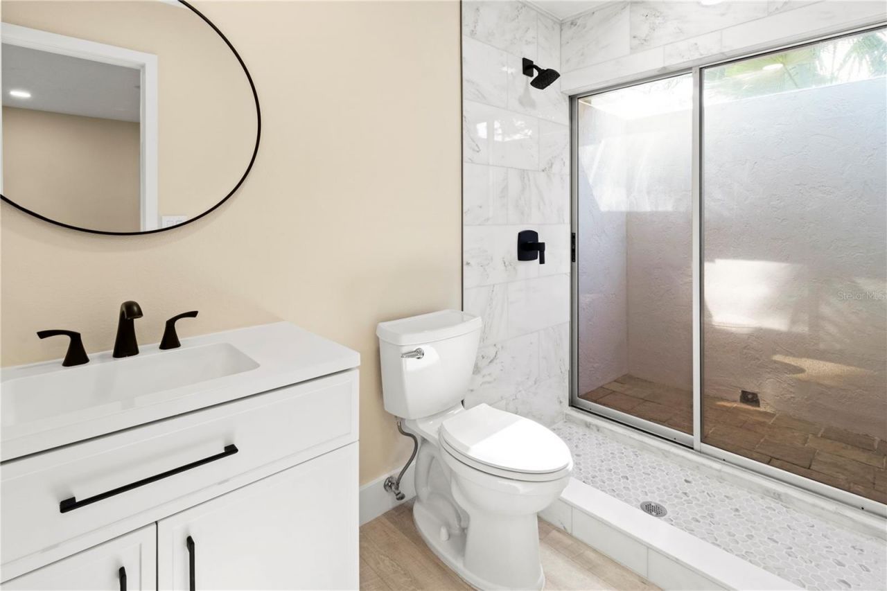 727 N Jefferson Avenue , Unit 727, Sarasota, FL 34237 Photo