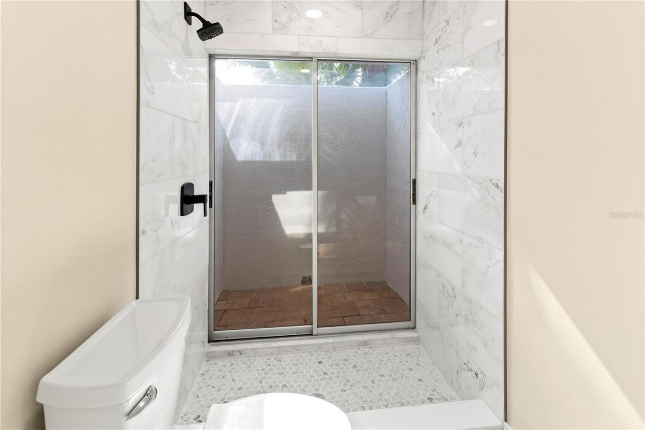 727 N Jefferson Avenue , Unit 727, Sarasota, FL 34237 Photo