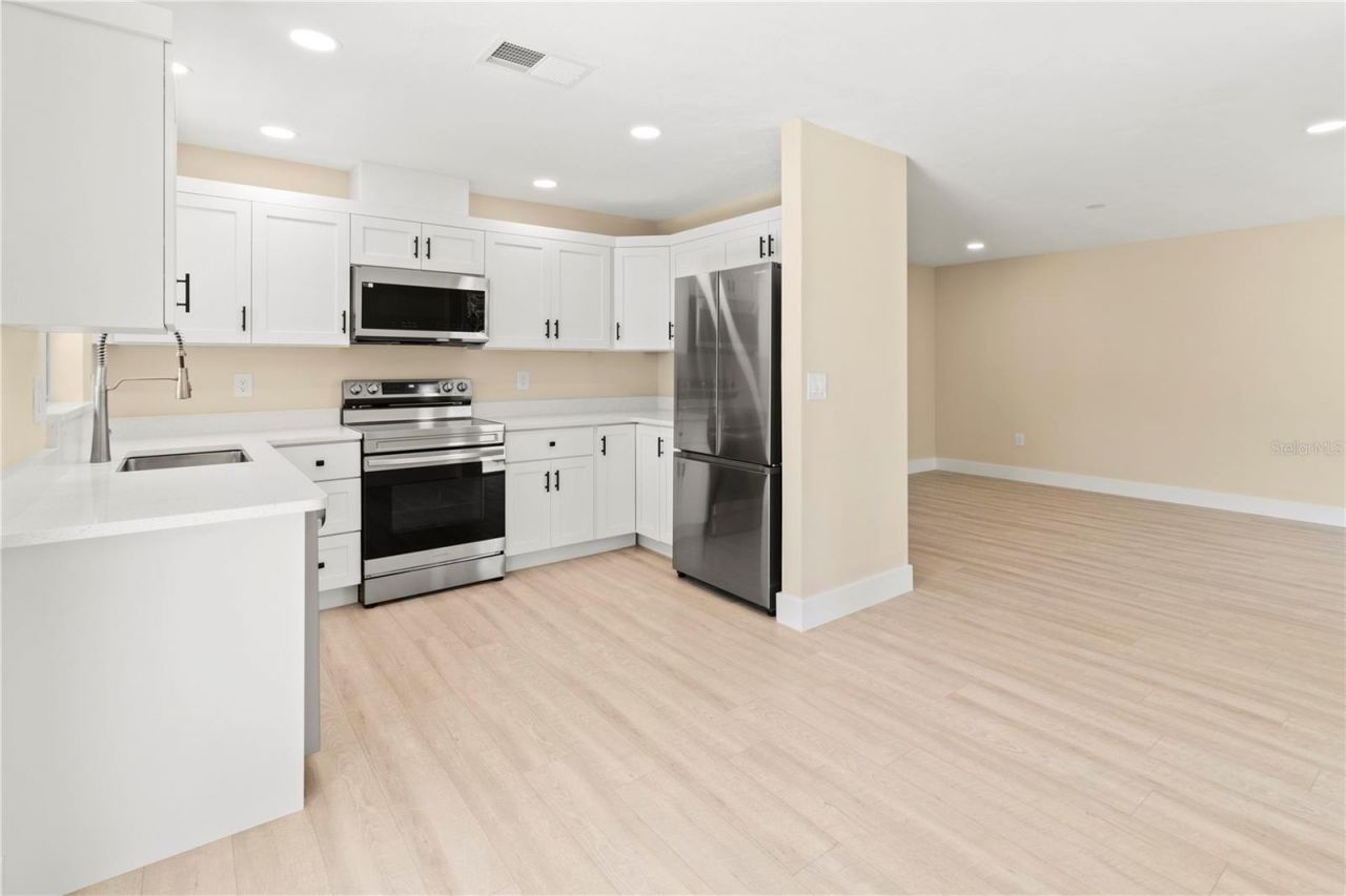 727 N Jefferson Avenue , Unit 727, Sarasota, FL 34237 Photo