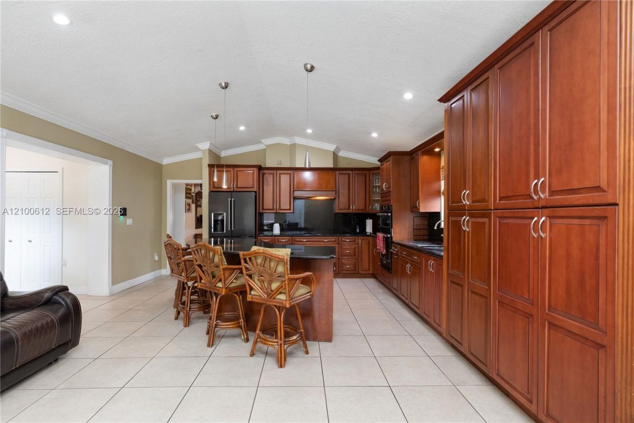 6625 SW 47th St , Miami, FL 33155 Photo