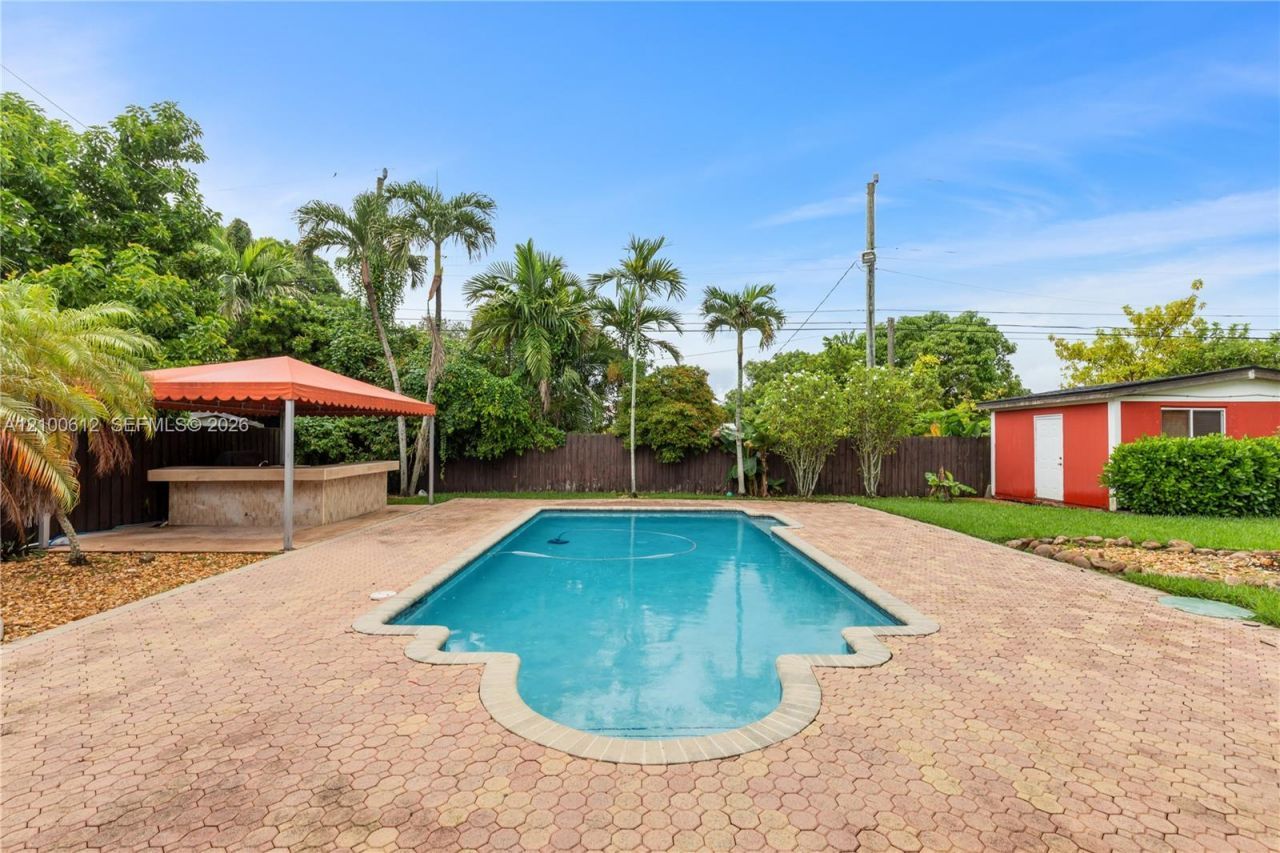 6625 SW 47th St , Miami, FL 33155 Photo