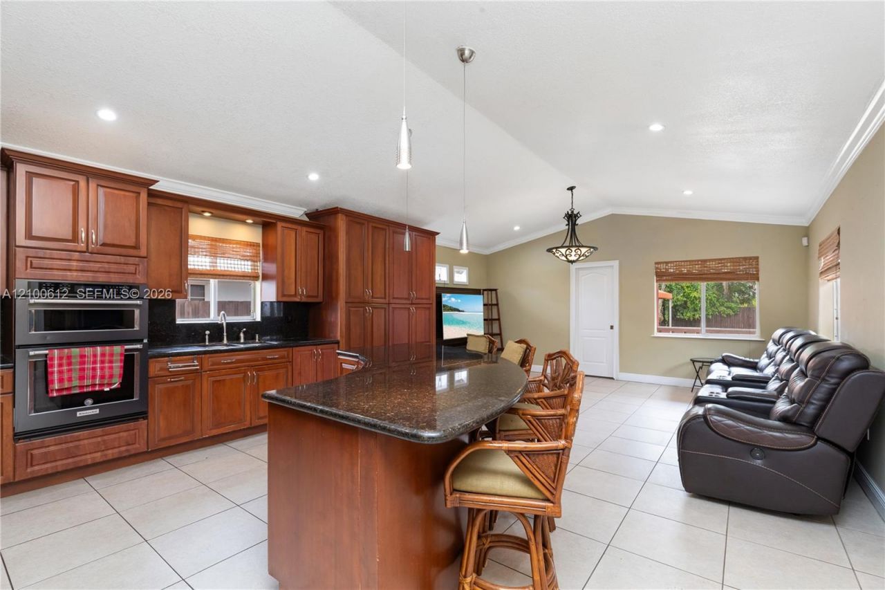 6625 SW 47th St , Miami, FL 33155 Photo