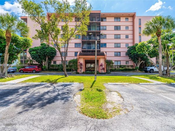 20850 San Simeon Way , Unit 106-5, Miami, FL 33179