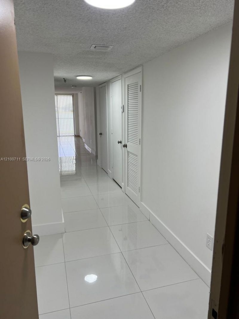 20850 San Simeon Way , Unit 106-5, Miami, FL 33179 Photo