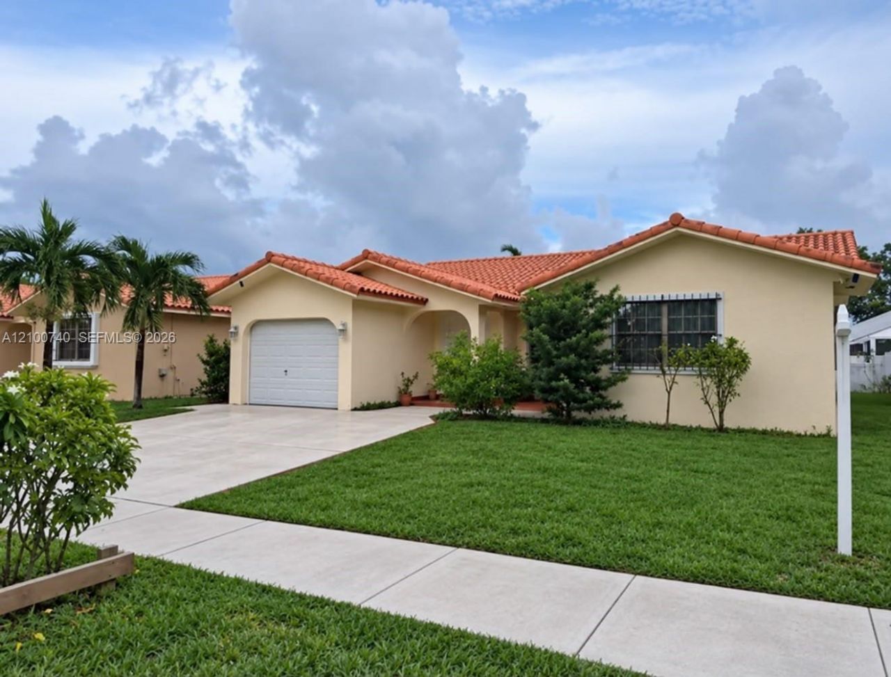 7557 W 4th Ln, Hialeah, FL 33014 Photo