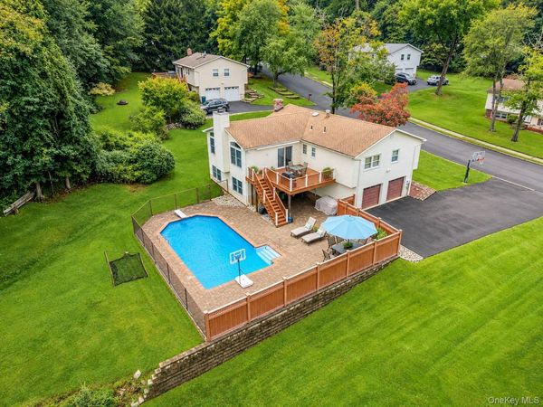 3 Five Oaks Lane, Valley Cottage, NY 10989