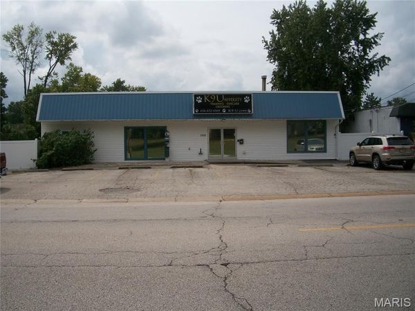 1752 E Fifth Street , Washington, MO 63090