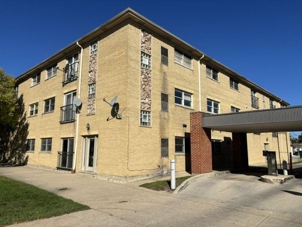 8320 W Belmont Avenue , Unit 11, Chicago, IL 60634
