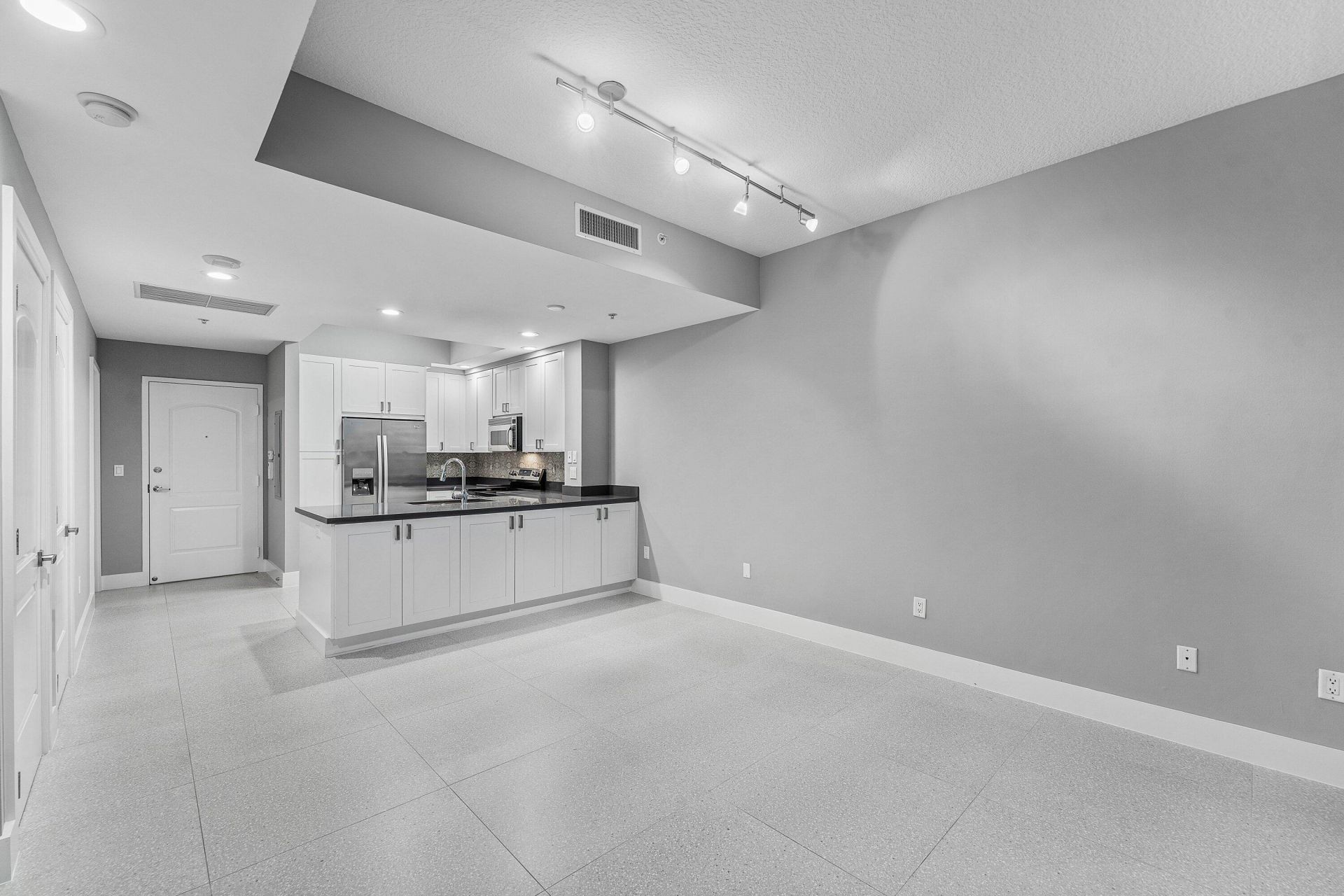 801 S Olive Avenue, Unit 820, West Palm Beach, FL 33401 Photo