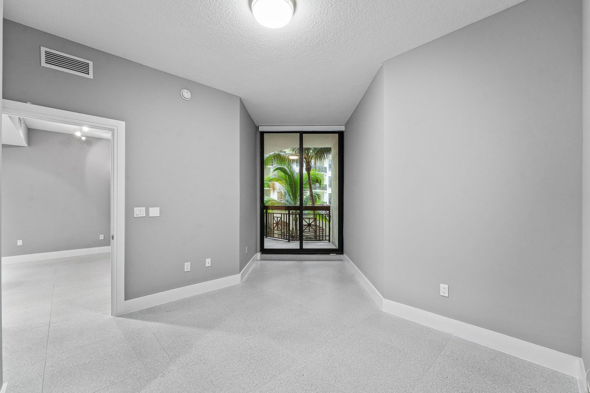 801 S Olive Avenue, Unit 820, West Palm Beach, FL 33401 Photo
