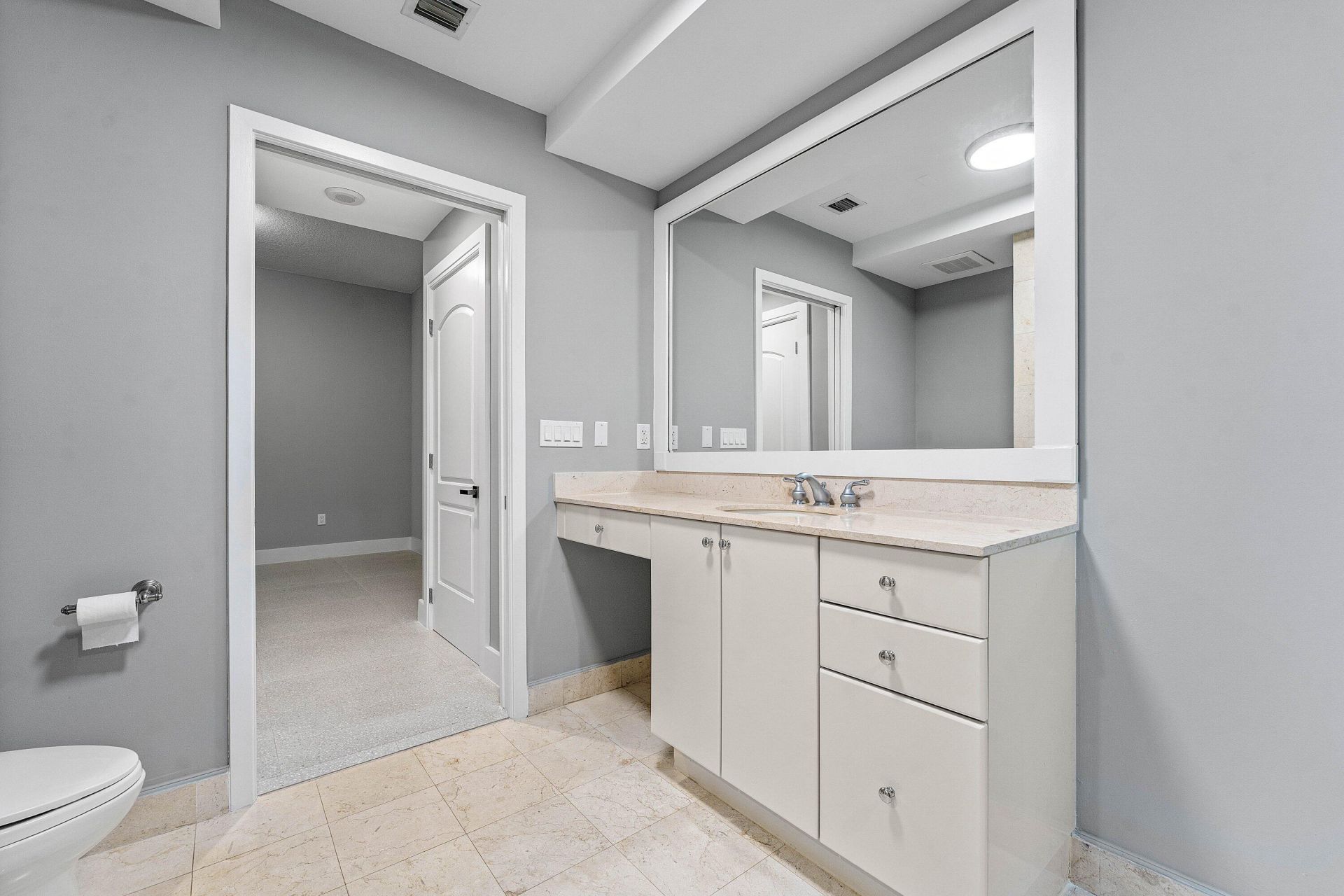 801 S Olive Avenue, Unit 820, West Palm Beach, FL 33401 Photo