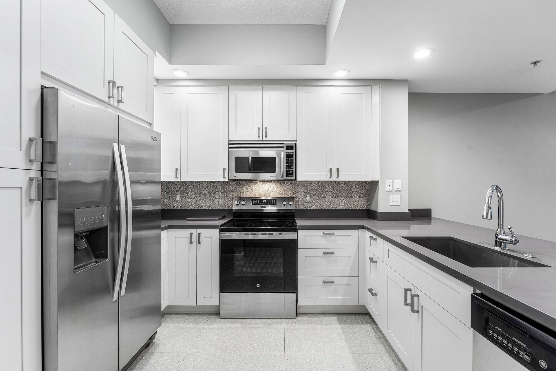 801 S Olive Avenue, Unit 820, West Palm Beach, FL 33401 Photo
