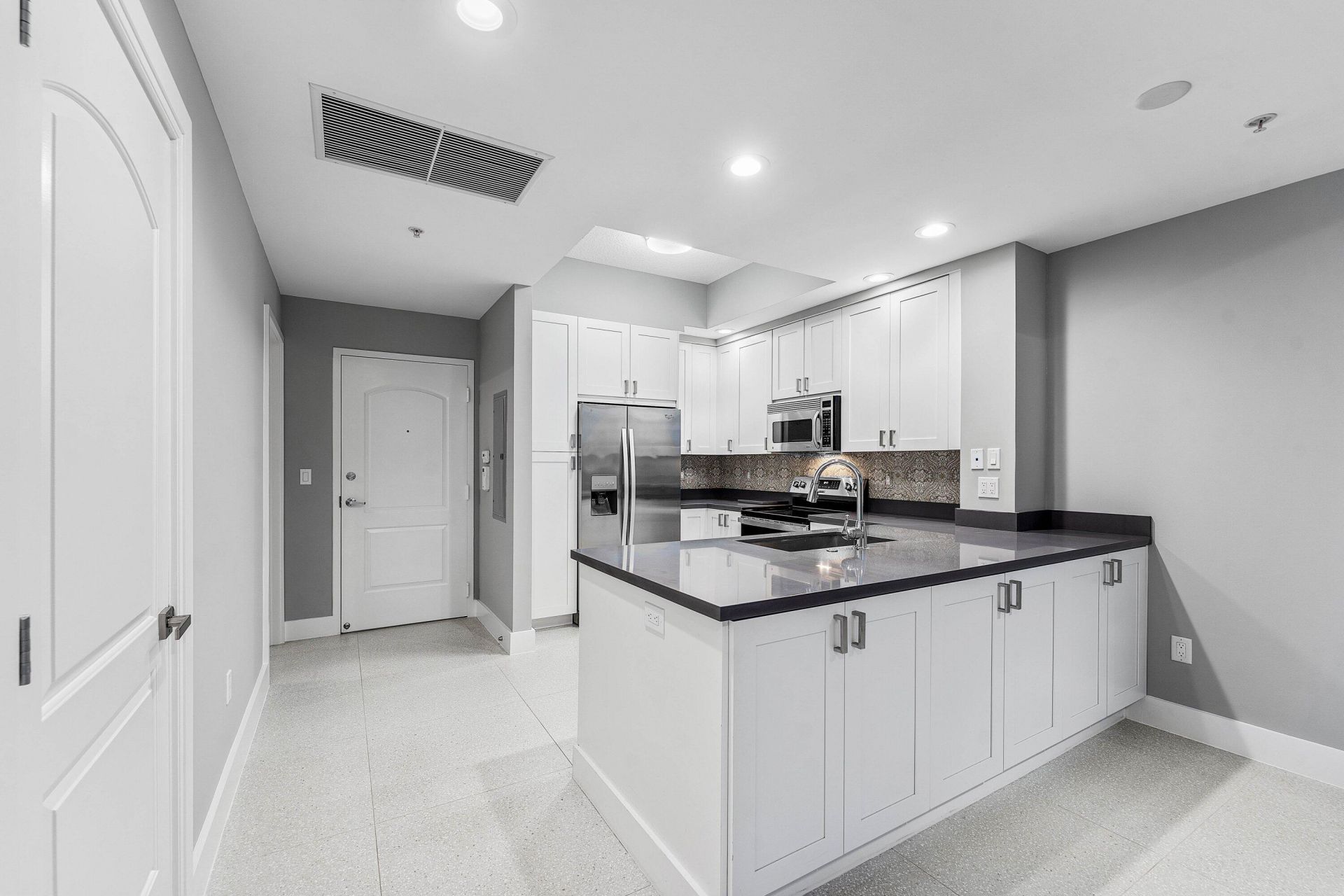 801 S Olive Avenue, Unit 820, West Palm Beach, FL 33401 Photo