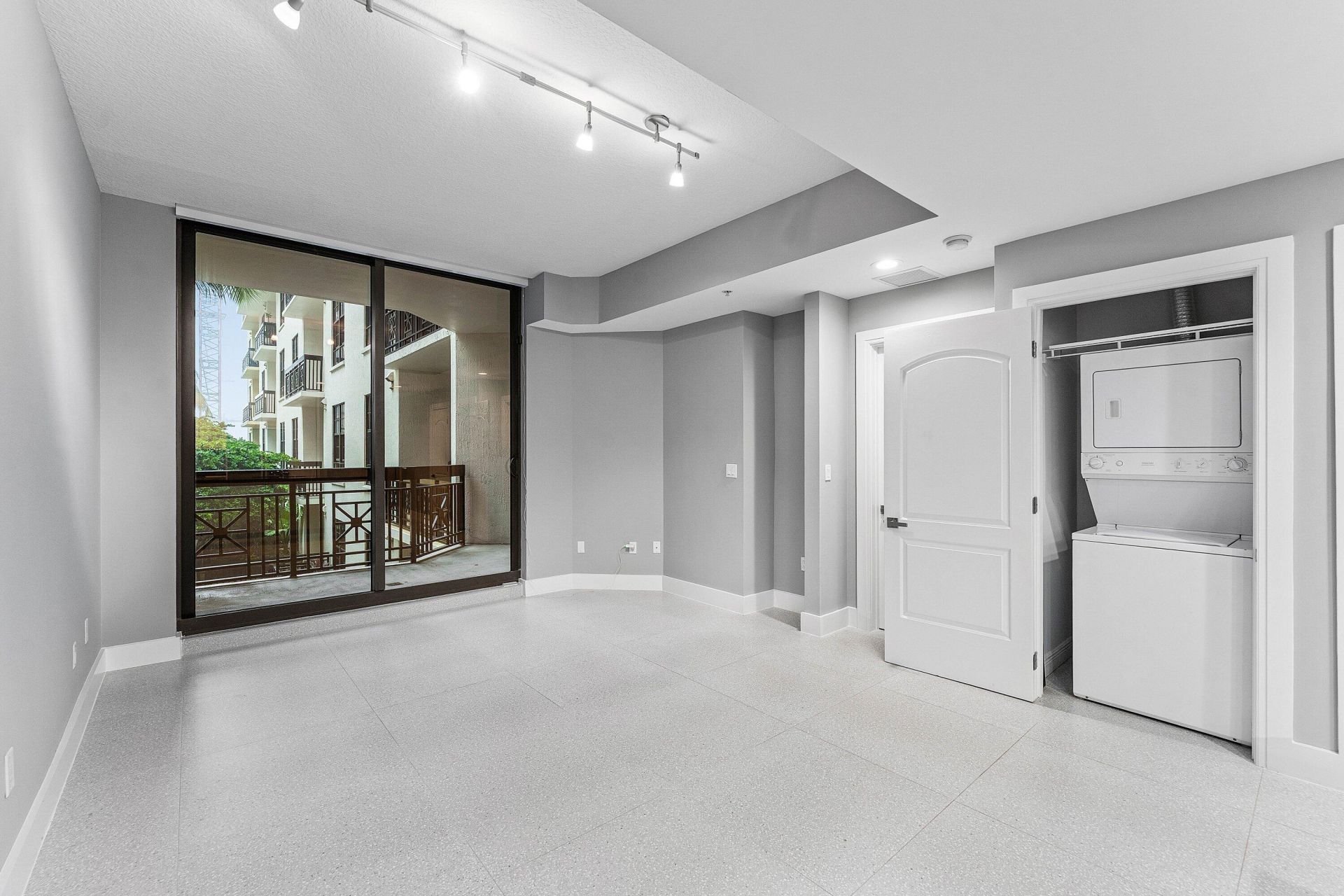 801 S Olive Avenue, Unit 820, West Palm Beach, FL 33401 Photo