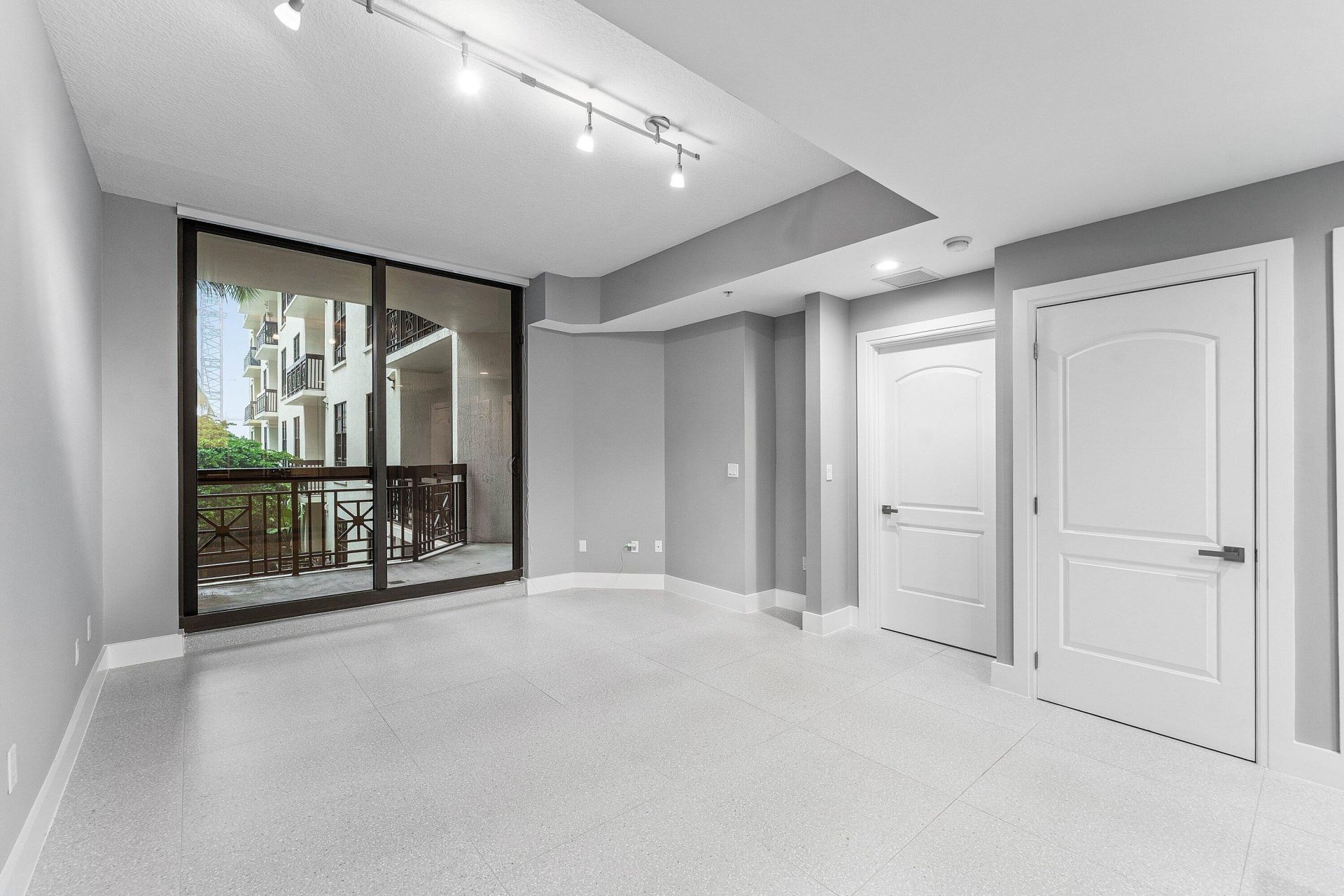 801 S Olive Avenue, Unit 820, West Palm Beach, FL 33401 Photo