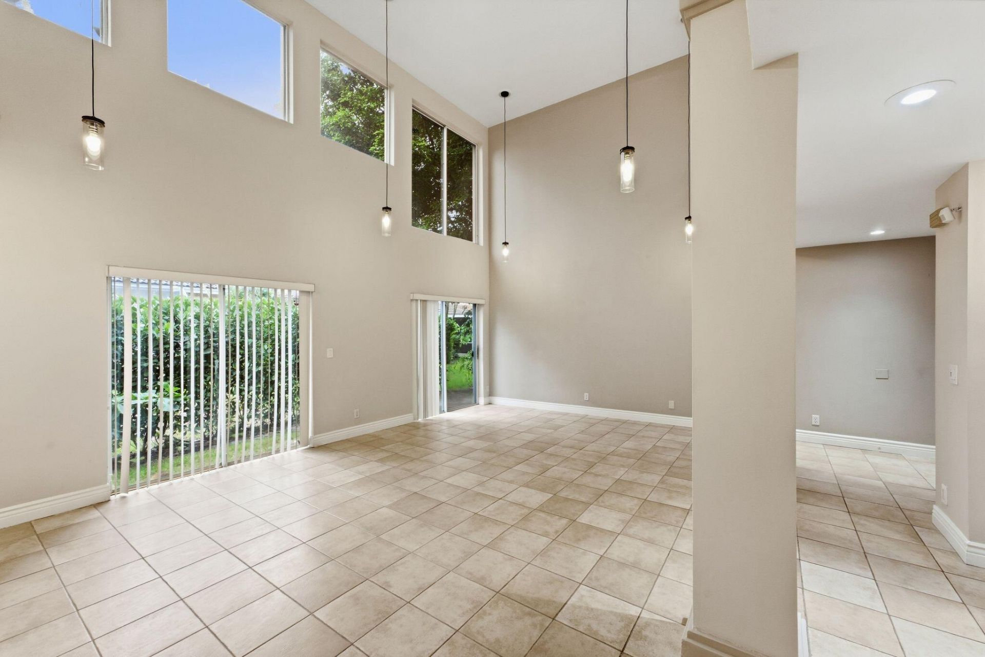 11375 Lakeview Drive, Unit 68-U, Coral Springs, FL 33071 Photo