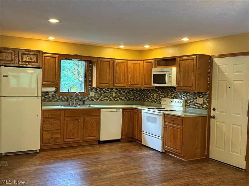 8020 Arbon Drive, Millersburg, OH 44654 Photo 5