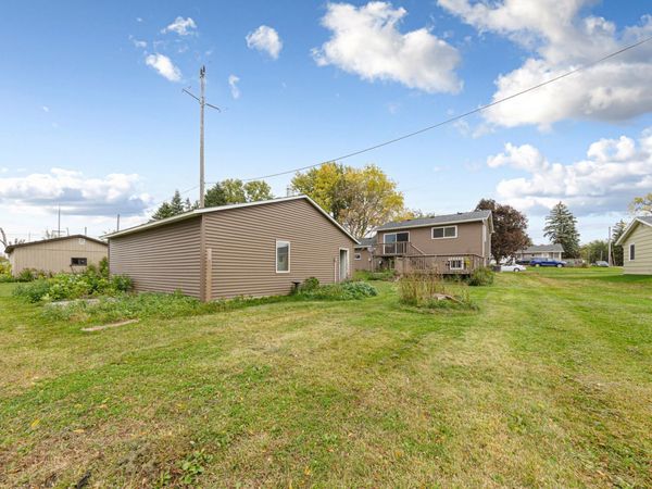 103 6th Avenue NW, Dodge Center, MN 55927