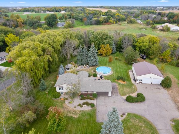 655 Hillside Road SE, New Prague, MN 56071