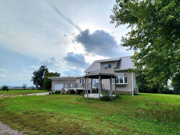 3855 320th St., Boyden, IA 51234