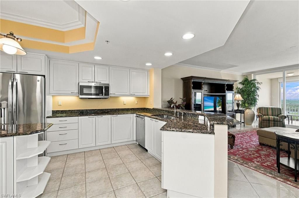 425 Dockside Dr, Unit 703, Naples, FL 34110 Photo