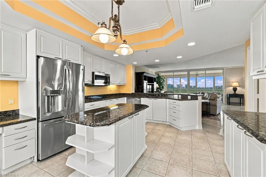 425 Dockside Dr, Unit 703, Naples, FL 34110 Photo