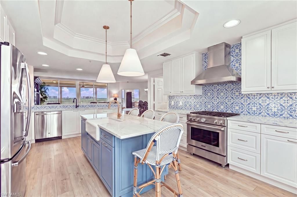 425 Dockside Dr, Unit 703, Naples, FL 34110 Photo
