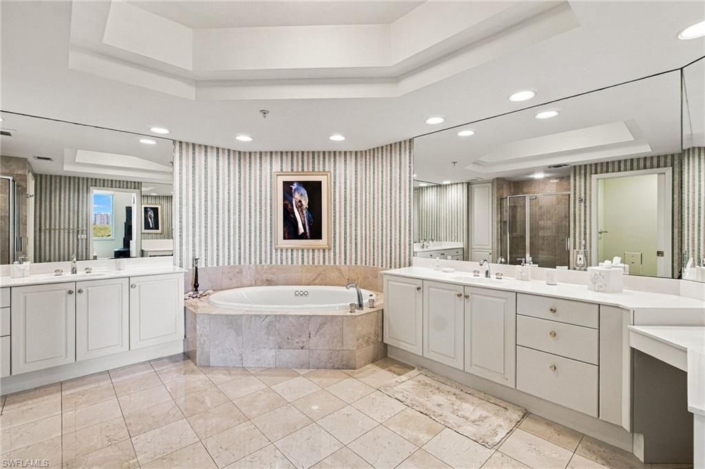 425 Dockside Dr, Unit 703, Naples, FL 34110 Photo