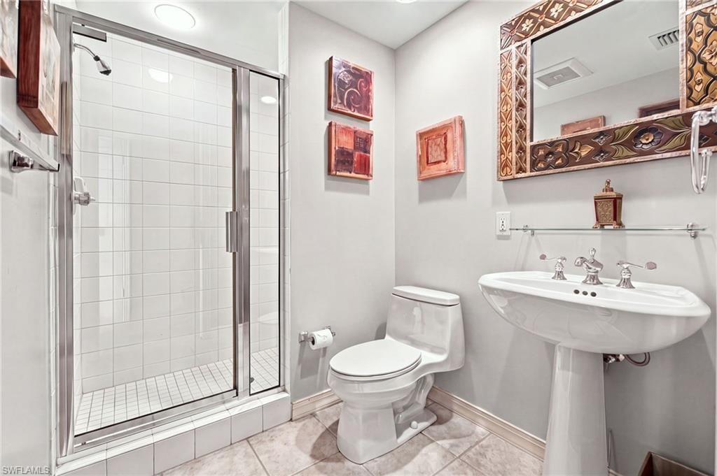 425 Dockside Dr, Unit 703, Naples, FL 34110 Photo