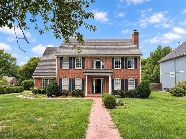 6836 Glenwood Street, Overland Park, KS 66204