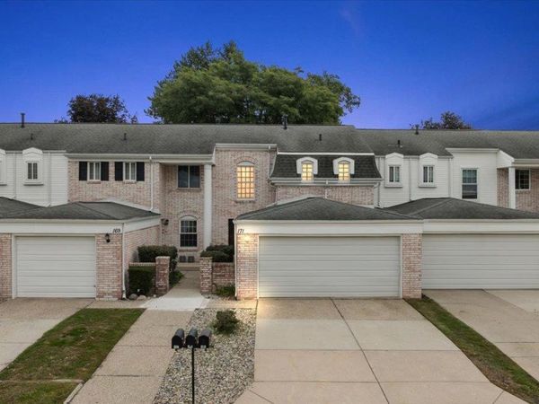 171 Manor Way , Unit 146, Rochester Hills, Mi 48309