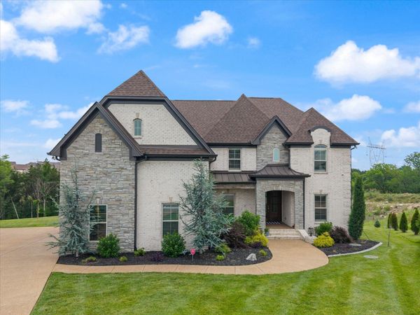 2902 Carisbrooke Dr , Mount Juliet, TN 37122
