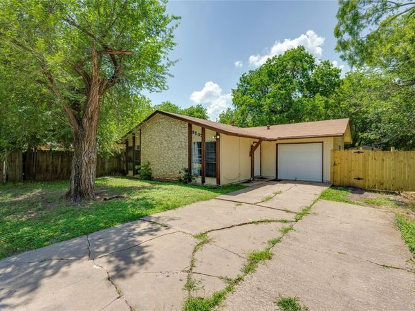 9502 NORTH CREEK DR, Austin, TX 78753