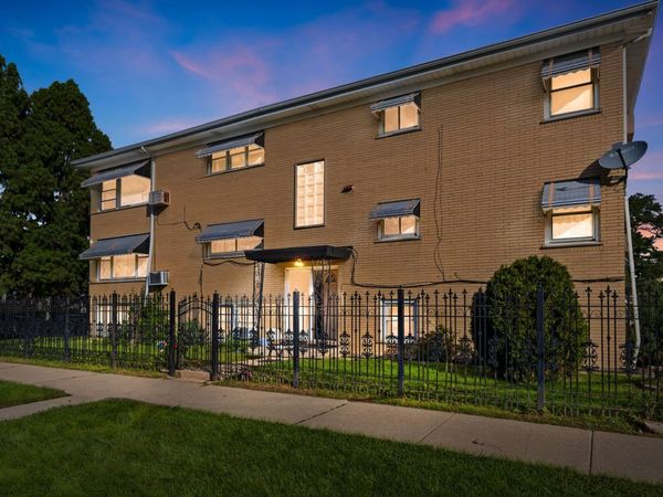 2501 N Mont Clare Avenue, Chicago, IL 60707