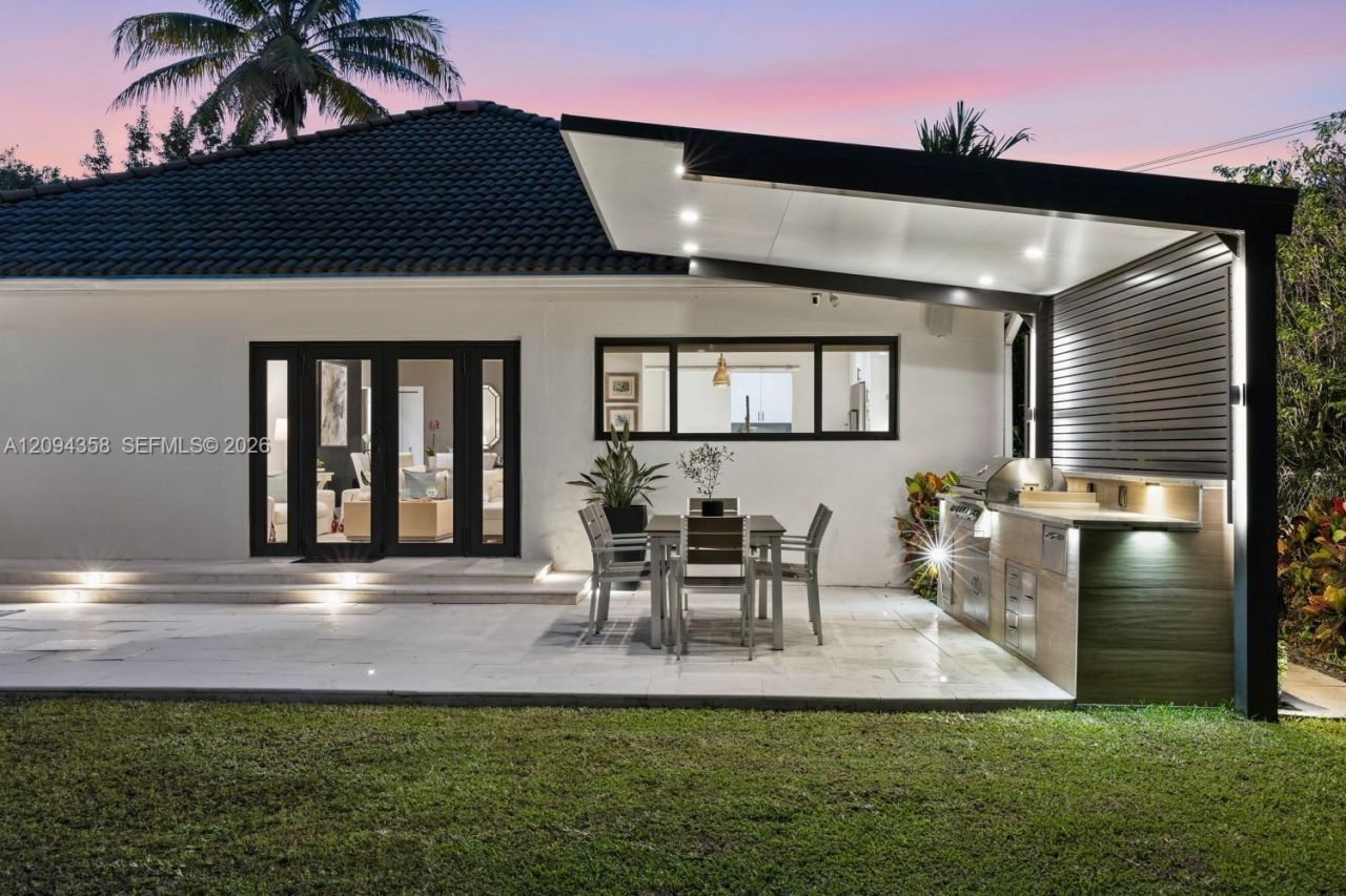 6235 Alton Rd, Miami Beach, FL 33140 Photo