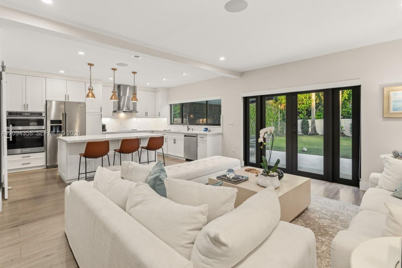 6235 Alton Rd, Miami Beach, FL 33140 Photo