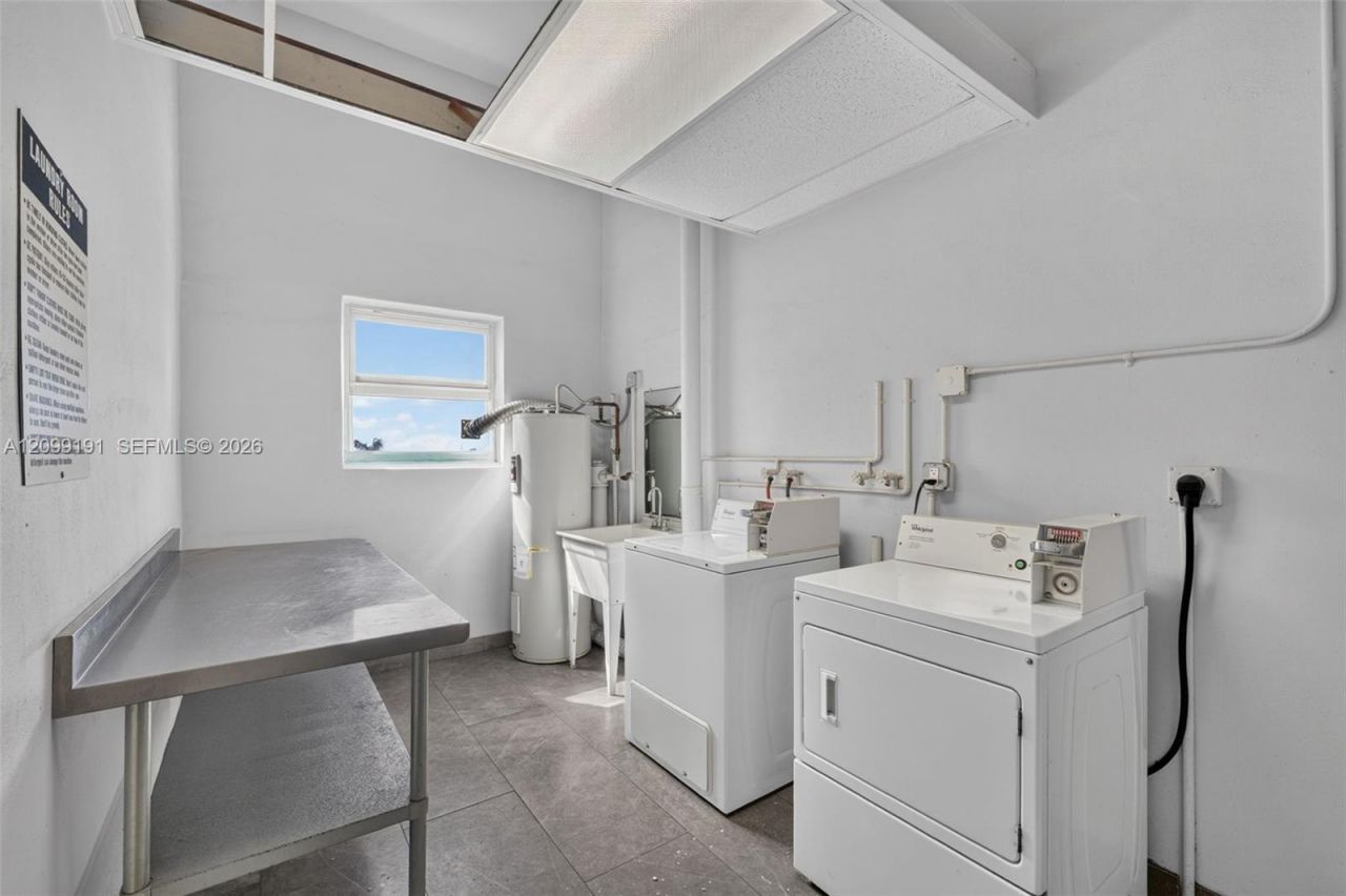 320 NE 12th Ave, Unit 703, Hallandale Beach, FL 33009 Photo