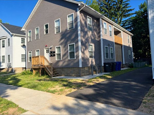 97 Alderman St, Springfield, MA 01118