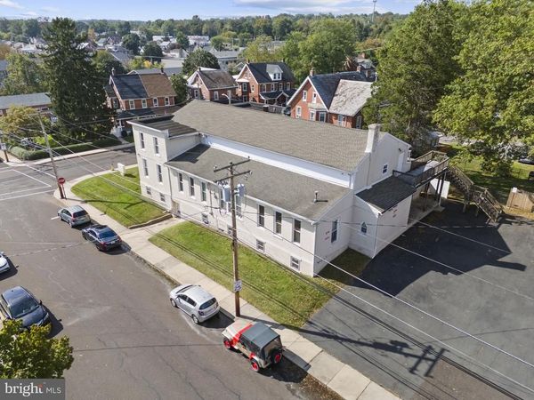 401 W WALNUT STREET , PERKASIE, PA 18944
