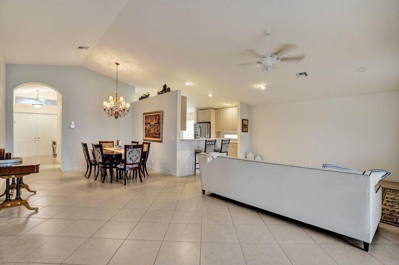 5303 Wycombe Avenue, Boynton Beach, FL 33437 Photo
