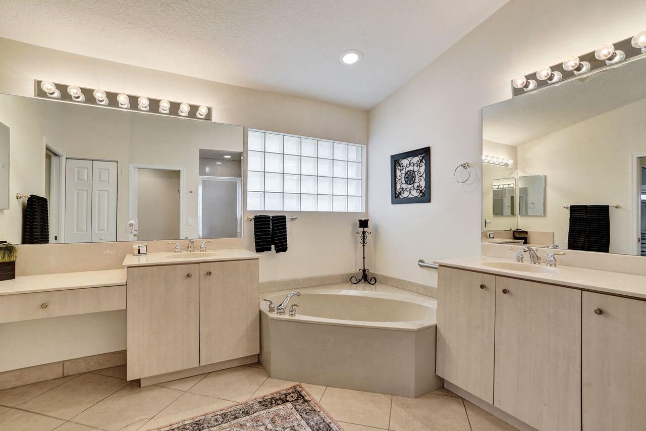 5303 Wycombe Avenue, Boynton Beach, FL 33437 Photo