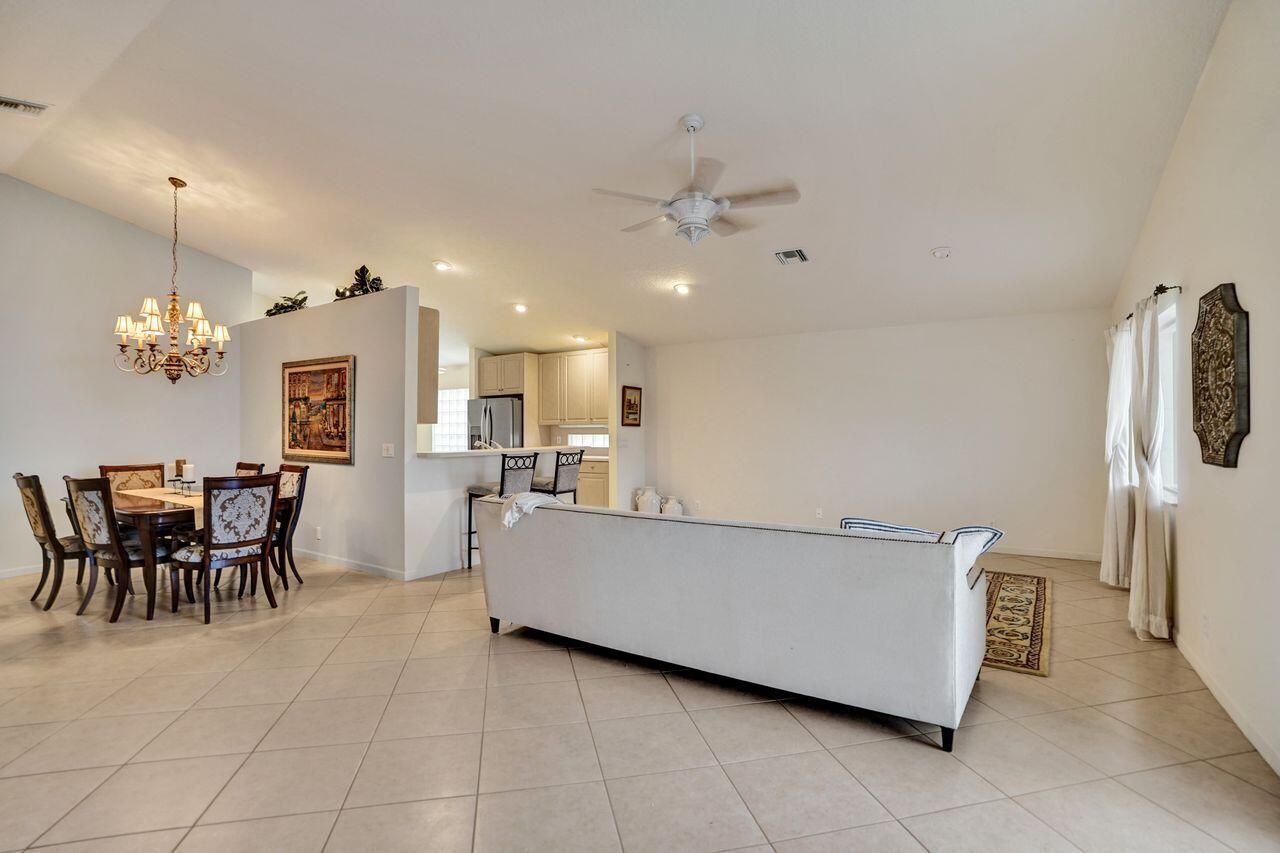 5303 Wycombe Avenue, Boynton Beach, FL 33437 Photo