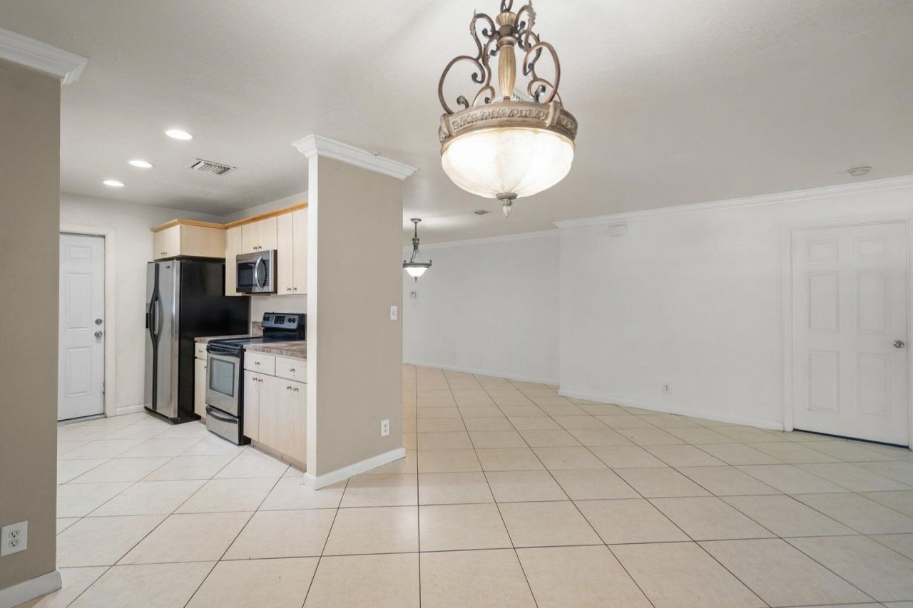 2241 NW 3rd Street, Pompano Beach, FL 33069 Photo