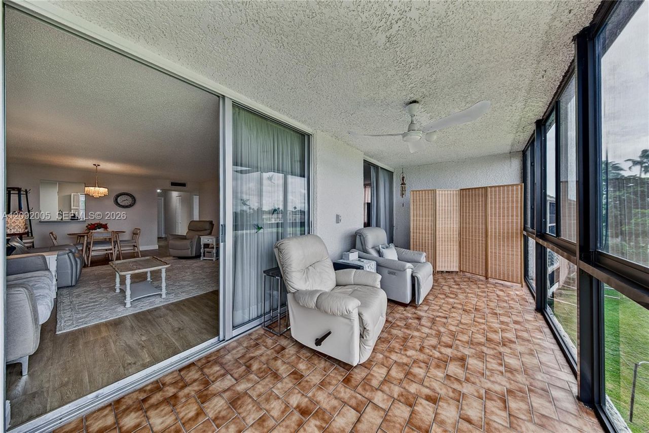7301 NW 1st St, Unit 401, Margate, FL 33063 Photo