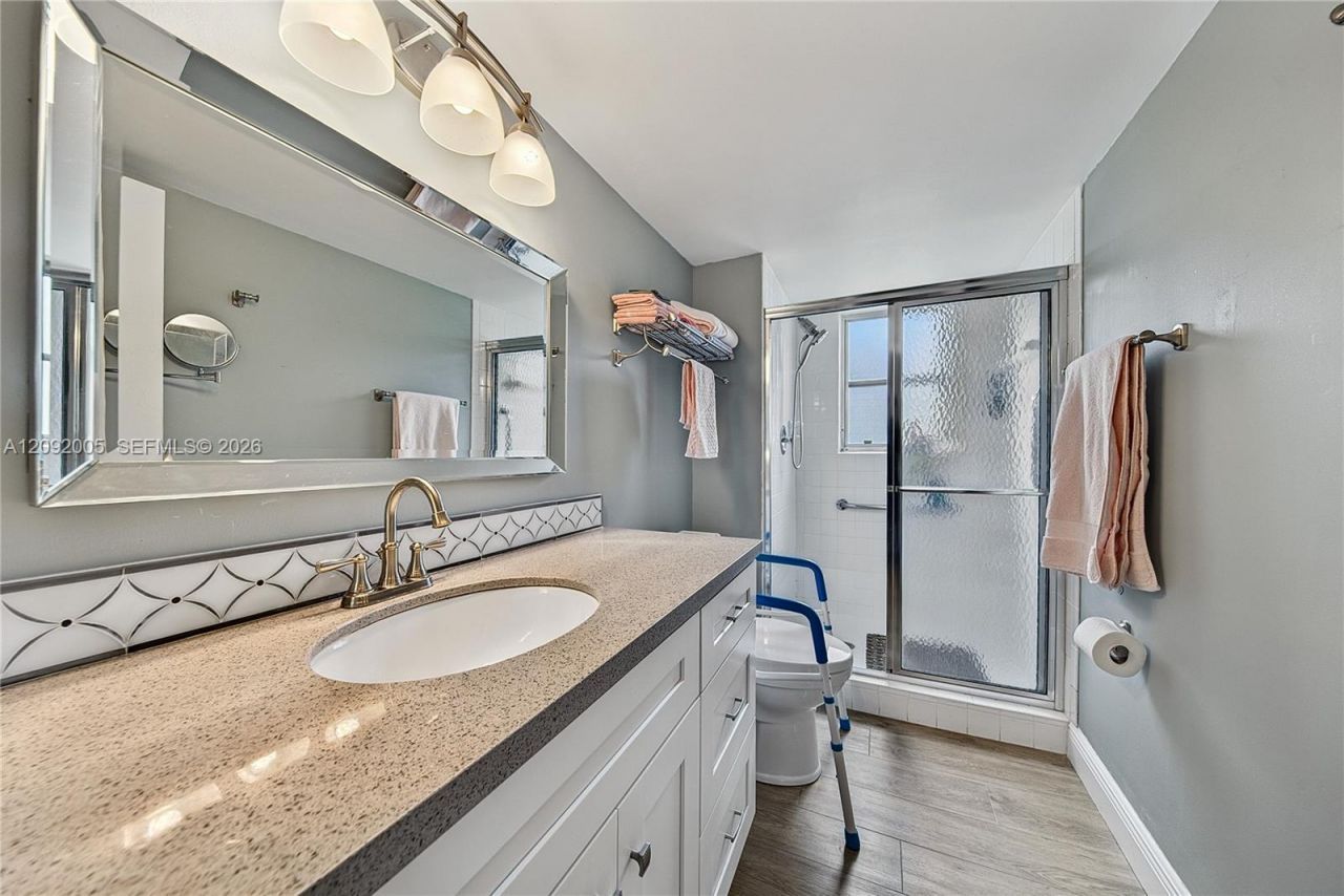 7301 NW 1st St, Unit 401, Margate, FL 33063 Photo