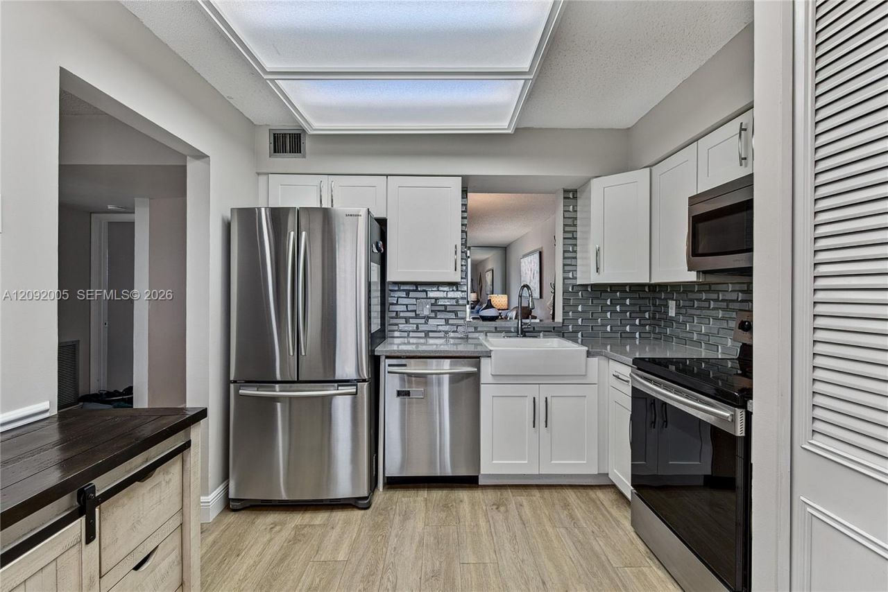 7301 NW 1st St, Unit 401, Margate, FL 33063 Photo