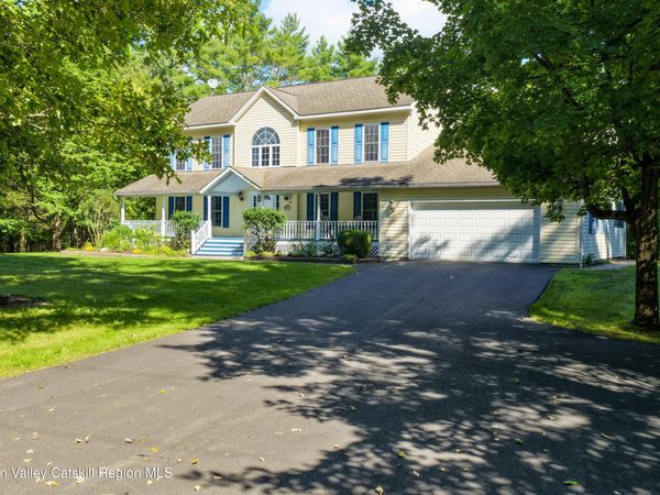 40 Half Moon Drive, Cairo, NY 12413