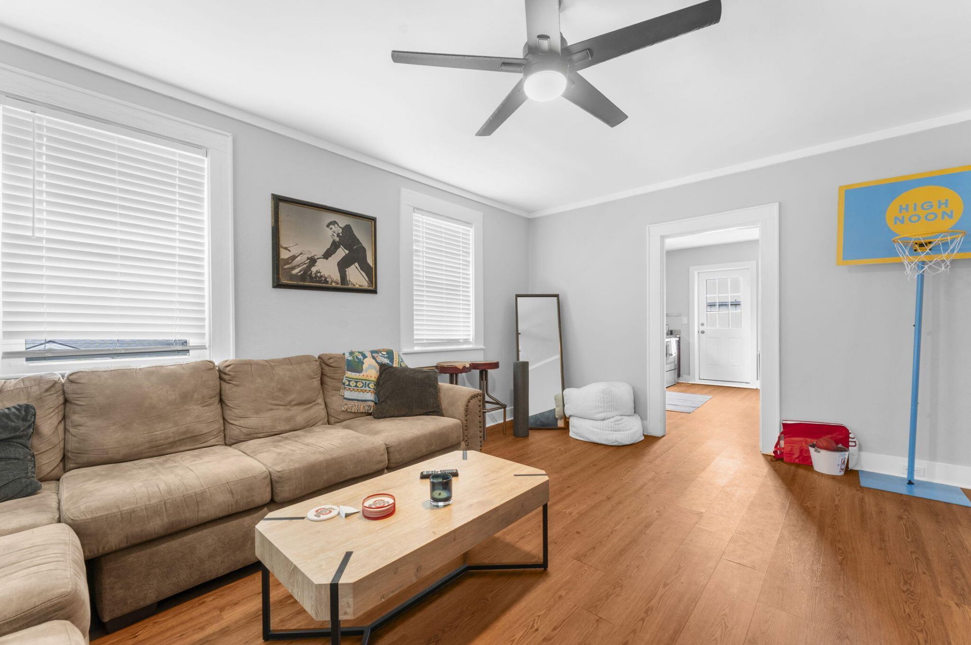 2230 Sunnyside Avenue Photo 10