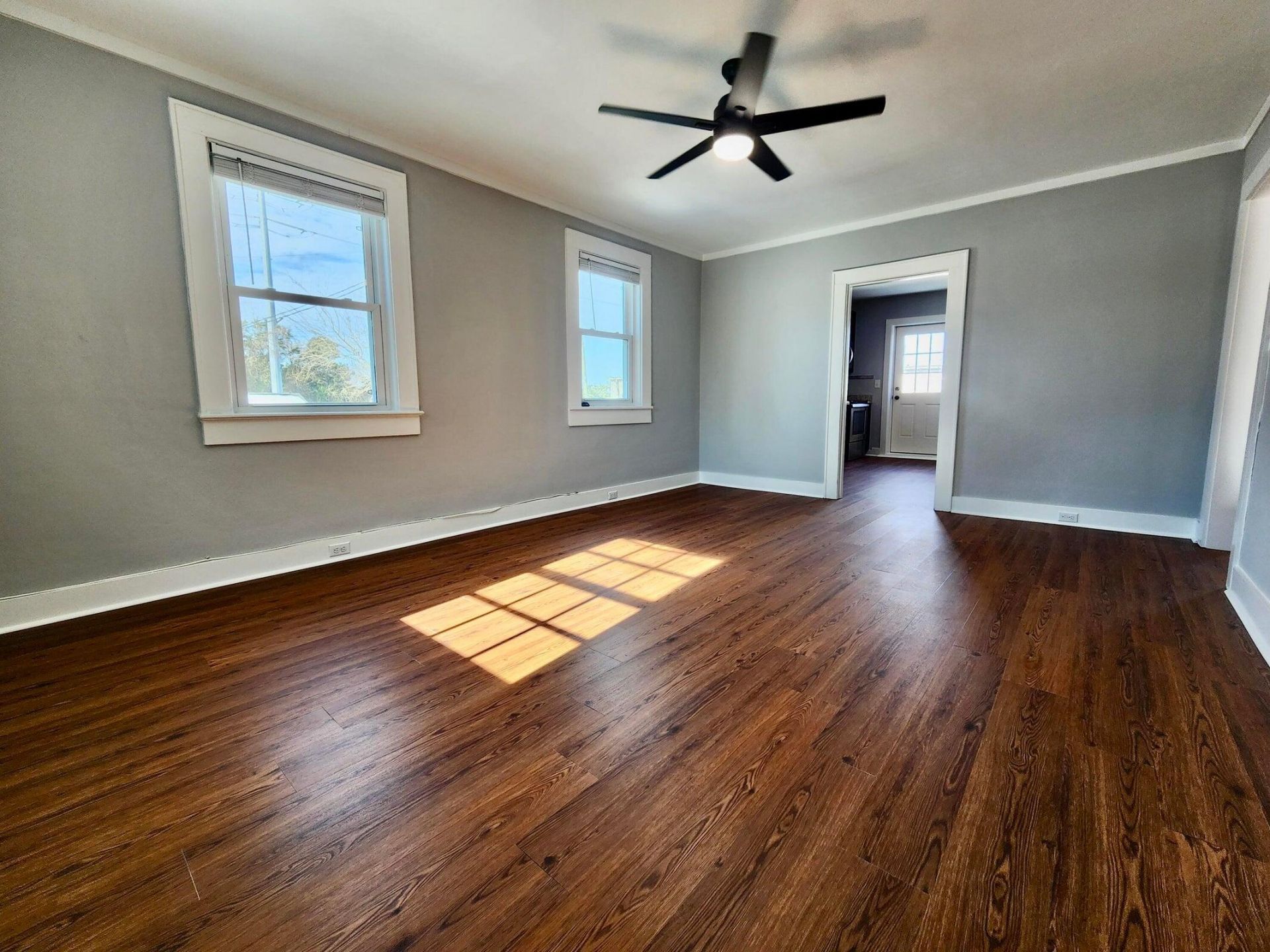 2230 Sunnyside Avenue Photo 11