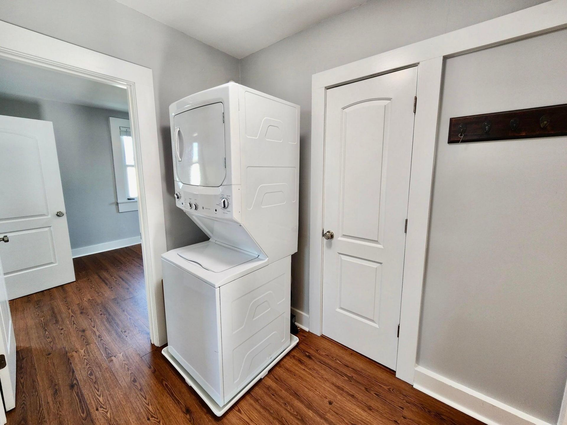 2230 Sunnyside Avenue Photo 17